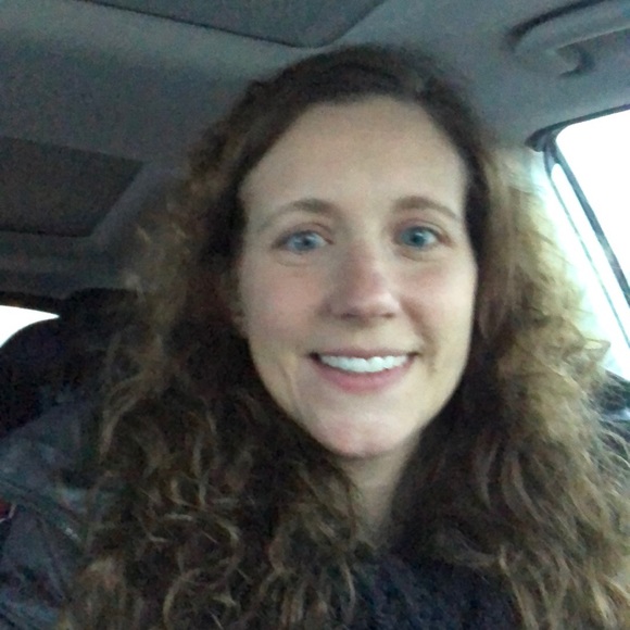 Meet your Posher, Abby - Picture 1 of 1